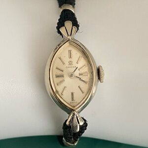 Beautiful 1967 Omega Vintage 10kGF Manual Wind Ladies Watch. Sets, winds & runs!